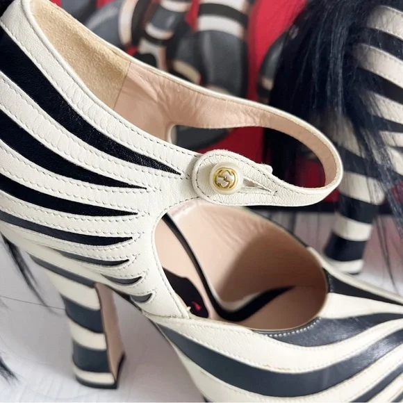 Gucci Runway Lesley Zebra Stripe Mary Jane Pumps Size 6.5 Two Tone Black Ivory